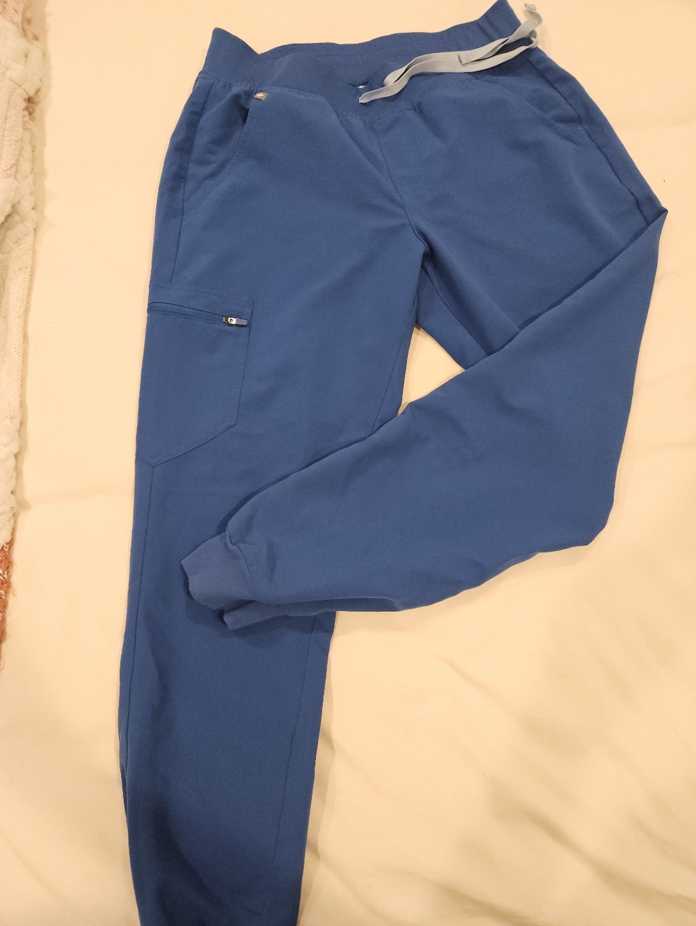 Figs Women’s High Waisted Zamora Jogger Scrub Pants Size Medium Core Blue Comfy.